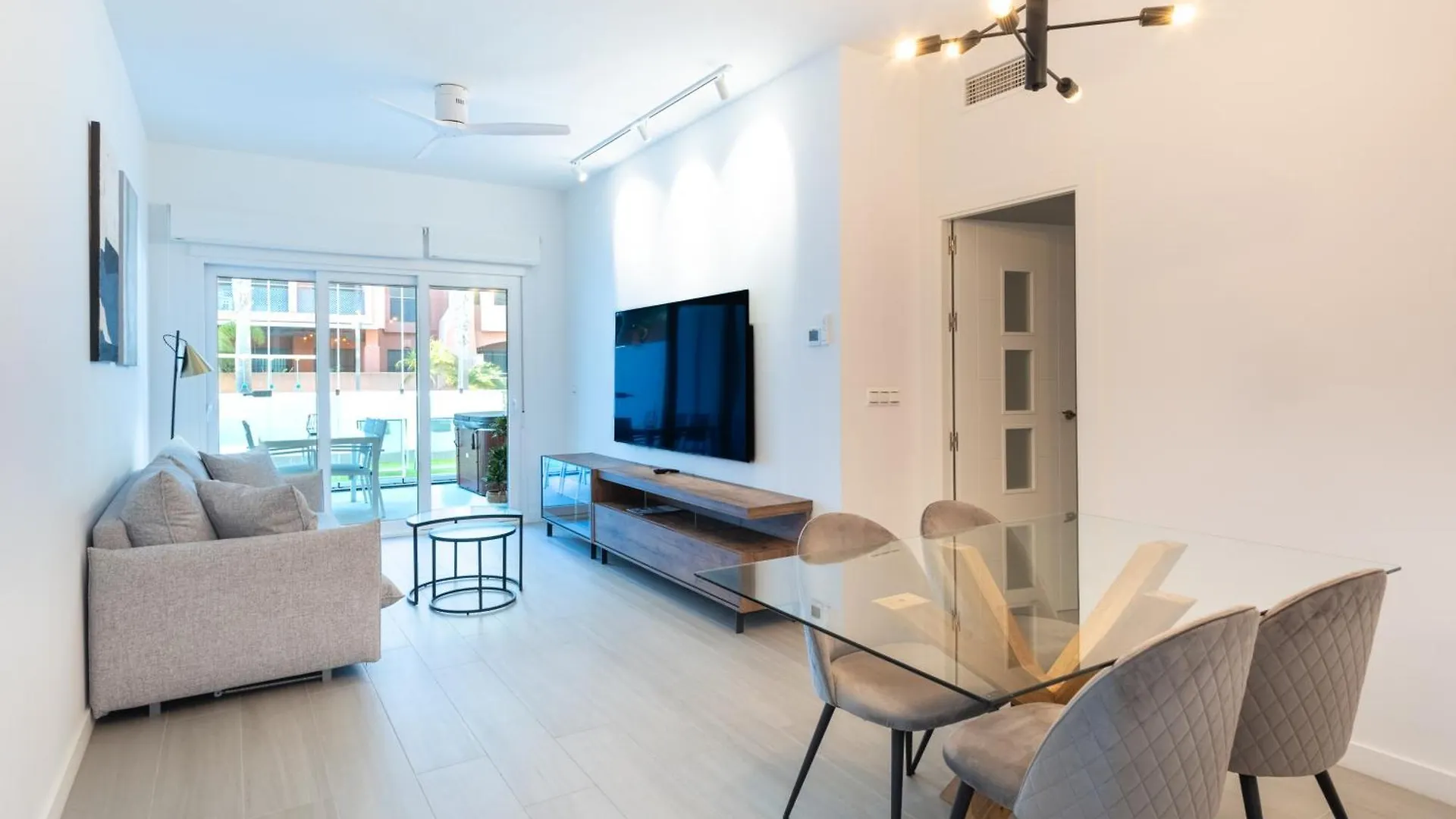 Homity Holidays - Playa Granada - Marina Golf Motril